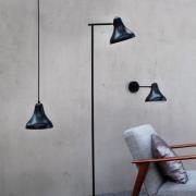 Dyberg Larsen golvlampa Tokyo, svart, höjd 155 cm, metall