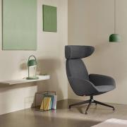 PLEASE WAIT to be SEATED Bordslampa QUAY, pinjegrön