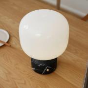 GEJST LED-batteridriven bordslampa Meemo, svart marmor, glas, USB