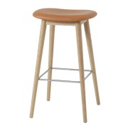 Muuto, Fiber barpall hög Wood Base - 75 cm - Refine Leather Cognac Oak