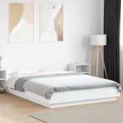 vidaXL Sängram vit 120x200 cm konstruerat trä
