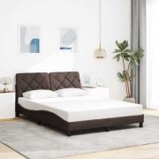 vidaXL Sängram utan madrass mörkbrun 140x190 cm tyg