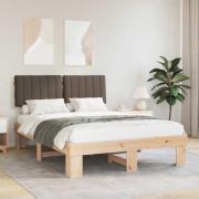 vidaXL Sängram med Klädd Huvudgavel Taupe 135 x 190 cm Massiv furu