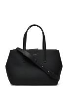 Calvin Klein Ck Must Tote Md Svart