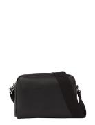 Calvin Klein Over Webbing Camera Bag21 Pu Svart