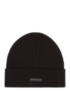 Calvin Klein Inst Patch Beanie Svart