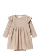 Lil'Atelier Nbfnara Ls Body Dress Lil Beige