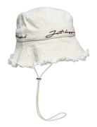 Pica Pica Jet-Lagged Bucket Beige