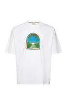 Scotch & Soda Loose Fit Front Chest Artwork T-Shirt Vit