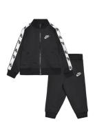 Nike Re-Tricot Set Svart