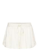 Monki Short Low-Rise Satin Shorts Vit