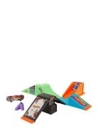 Hot Wheels Skate Arcade Skatepark With Tony Hawk Fingerboard & 1 Pair ...