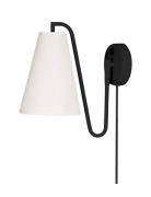 Globen Lighting Wall Lamp Lou White Bouclé/Brushed Brass Svart