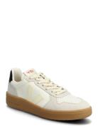 Veja V-82 Vit