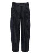 Part Two Solbrittpw Pa Marinblå