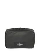 Calvin Klein Utility Dopp Kit W/ Hanger Svart