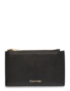 Calvin Klein Foil Logo Top Zip Cardcase Svart