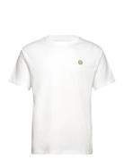 WOOD WOOD Wwace Badge T-Shirt Vit