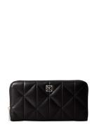 Calvin Klein Quilted Long Zip Around Svart