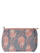 Au Maison Cosmetic Bag Grå